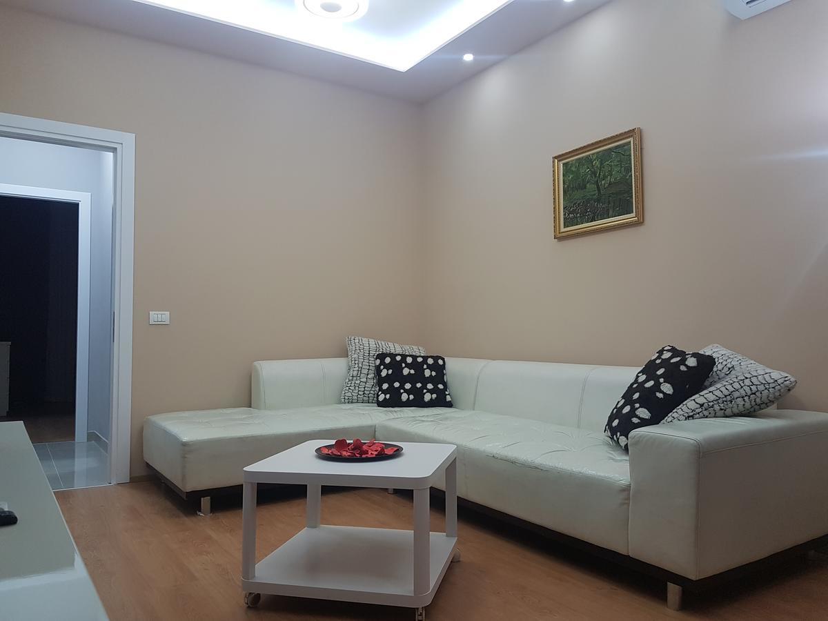 City Center Apartment Τίρανα Εξωτερικό φωτογραφία