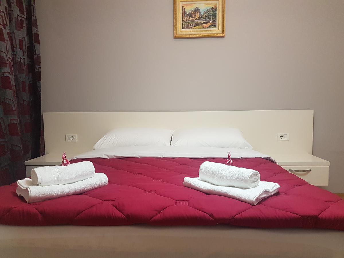 City Center Apartment Τίρανα Εξωτερικό φωτογραφία